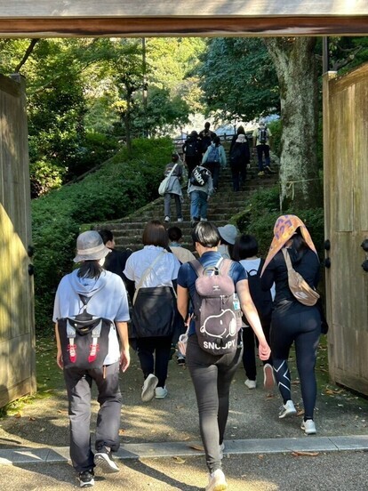 門