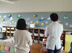 岐阜市立三輪北保育所を視察の様子