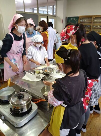 写真：調理の様子