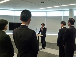 新任管理職職員へ訓示の様子