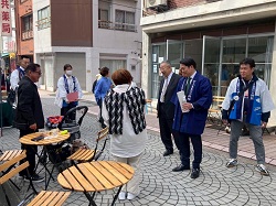 第38回美殿町春祭を視察する様子