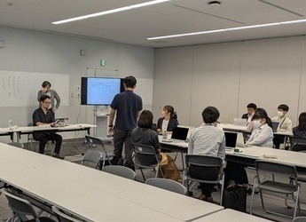 写真：発表の様子