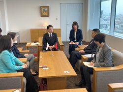 大阪・関西万博「杭州デー」広報プロモーション訪日団団長 宋斌氏ほかと面談の様子