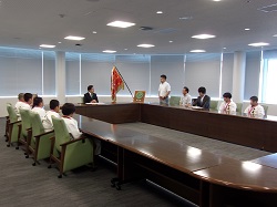 岐阜北柔道クラブに所属する市内の小学生ほかが第45回全国少年柔道大会での優勝を報告