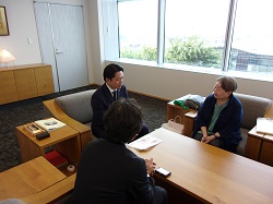 画家 渡辺由紀子氏と面談