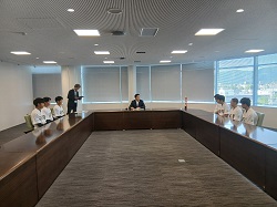 硬式野球クラブチーム「岐阜ヤング」に所属する市内中学校の生徒が、第33回ヤングリーグ選手権東海支部予選での準優勝及び全国大会出場を報告