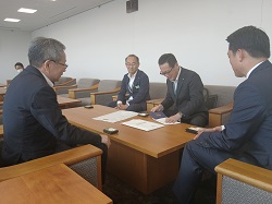岐阜信用金庫常務理事 執行義徳氏ほかと面談