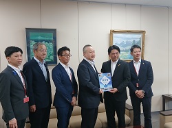 同会長として、総務省自治財政局長 出口和宏氏へ提言及び意見交換（東京）