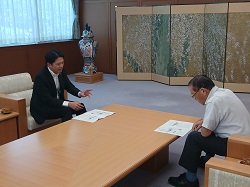山県市長 林宏優氏と面談（山県市）