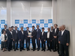 同じく、岐阜国道事務所長 宮本久仁彦氏に提言及び意見交換