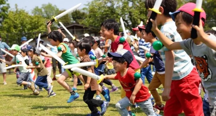 チャンバラ合戦（イメージ）