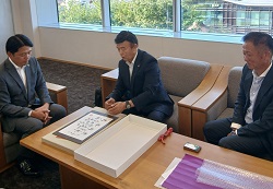 丸栄石油株式会社営業部長 城政紀氏ほかと面談