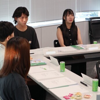 当日写真4　若者の様子2