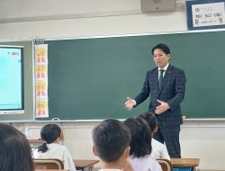  岐阜市立則武小学校を視察（同所）
