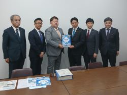 同会長として、財務省主計局主査 片岡誠司氏へ提言及び意見交換（東京）