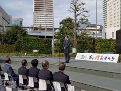 第13回岐阜市農業まつりオープニングセレモニーにて、あいさつ（信長ゆめ広場）