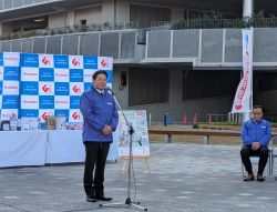 ぎふしんウィメンズラン2025開会式に出席し、あいさつ及びスターター（みんなの広場カオカオ）
