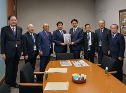 同会長として、参議院議員 渡辺猛之氏に提言及び意見交換