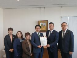 岐阜市議会公明党より「令和8年度 岐阜市予算編成に対する要望」を受領