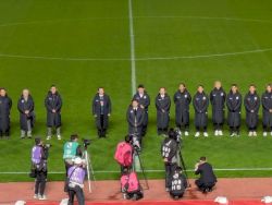 FC岐阜 対 FC大阪戦を観戦。その後、FC岐阜2025サンクスセレモニーに出席し、あいさつ（長良川競技場）