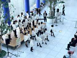 サラマンカ少年少女合唱団CORO Junior スペシャルクリスマスコンサートを鑑賞（OKBふれあい会館）