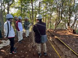史跡岐阜城跡発掘調査現場を視察（岐阜城）