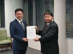 連合岐阜岐阜地域協議会議長 浅見充弘氏ほかから提言書を受領