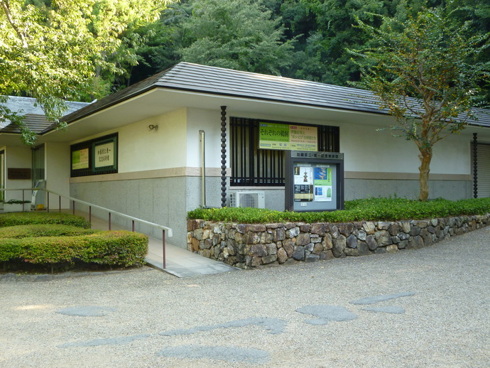 加藤栄三・東一記念美術館外観