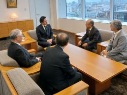 公益社団法人岐阜市シルバー人材センター理事長 小川欽市氏ほかと面談の様子