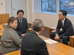 医療法人・社会福祉法人和光会理事長 山田豪氏ほかと面談の様子