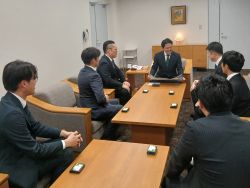 一般社団法人岐阜青年会議所理事長 吉田和也氏ほかと面談の様子