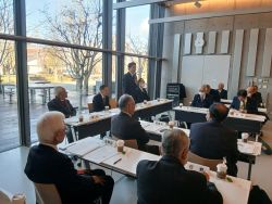 岐阜市自治会連絡協議会2月定例会に出席し、あいさつ