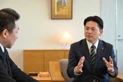 株式会社中広による地域みっちゃく生活情報誌® GiFUTO 「市長就任インタビュー」の取材