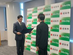 令和7年度岐阜市環境活動顕彰 顕彰状授与式にて、 顕彰状授与