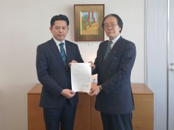 岐阜市民栄誉賞審査委員会委員長 村瀬恒治氏が候補者に ついて答申