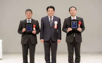 写真：優良事業者記念撮影