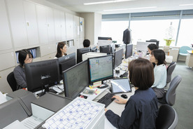 各店舗の処方せんデータ入力をサポートする「センター入力室」