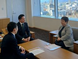 NPO法人あゆみだした女性と子どもの会理事長　廣瀬直美氏ほかと面談