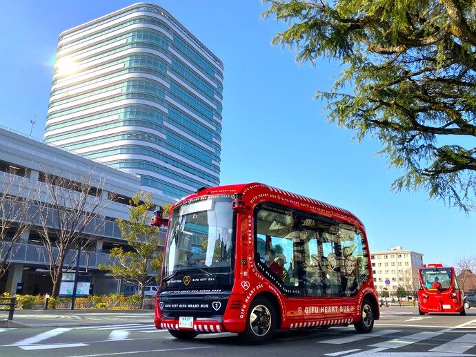 ロボバス、ARMA（庁舎）