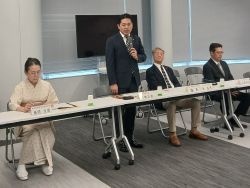 令和7年度長良川薪能実行委員会報告会に出席し、あいさつ