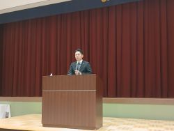 岐阜商工会議所議員懇話会4月例会に出席し、卓話