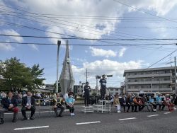 高橋尚子杯ぎふ清流ハーフマラソン2026スタートセレモニーに出席し、あいさつ（岐阜メモリアルセンター）