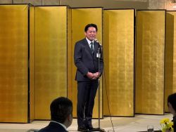 岐阜県弁護士会役員就任披露宴に出席し、あいさつ