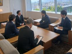 岐阜県総合企画部長 兼松伸和氏が着任のあいさつ及び意見交換