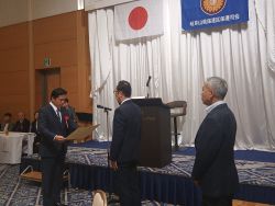 岐阜山県保護区保護司会総会に出席し、あいさつ 及び感謝状を贈呈