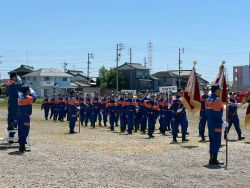 岐阜市南消防団特別点検に出席し、あいさつ（鏡島大橋北駐車場）