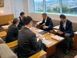 防衛省東海防衛支局長 瀧本和彦氏ほかと面談