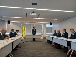 令和8年度岐阜市交通安全推進協議会に出席し、あいさつ及び議事進行