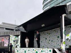 第4回「食と農の祭典」オープニングセレモニーに出席し、あいさつ（みんなの森 ぎふメディアコスモス）