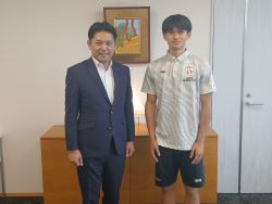 岐阜県立岐阜商業高等学校2年 杉浦爽太さんが2026 ビーチバレーボール U18 世界選手権大会への出場を報告